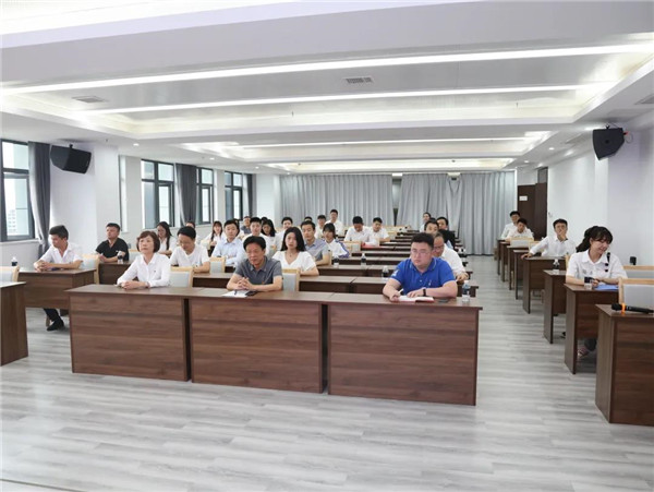 城投集團舉辦(bàn)“百年黨史”經典誦讀活動
