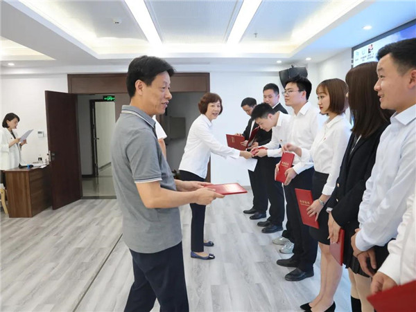 城投集團舉辦(bàn)“展現青年風采，奉獻青春力量”主題演講比賽