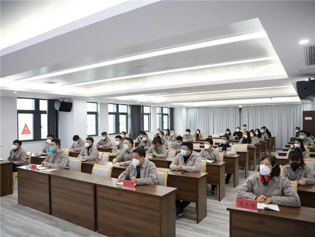 市城投集團召開黨的二十大精(jīng)神宣講會