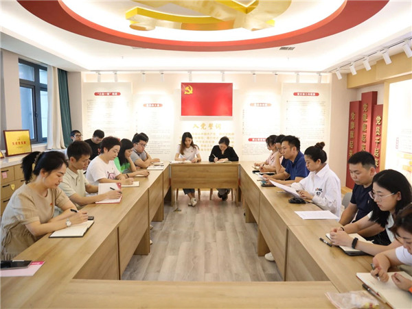 市城投集團開展“新(xīn)時代贛鄱先鋒”學(xué)習宣傳活動